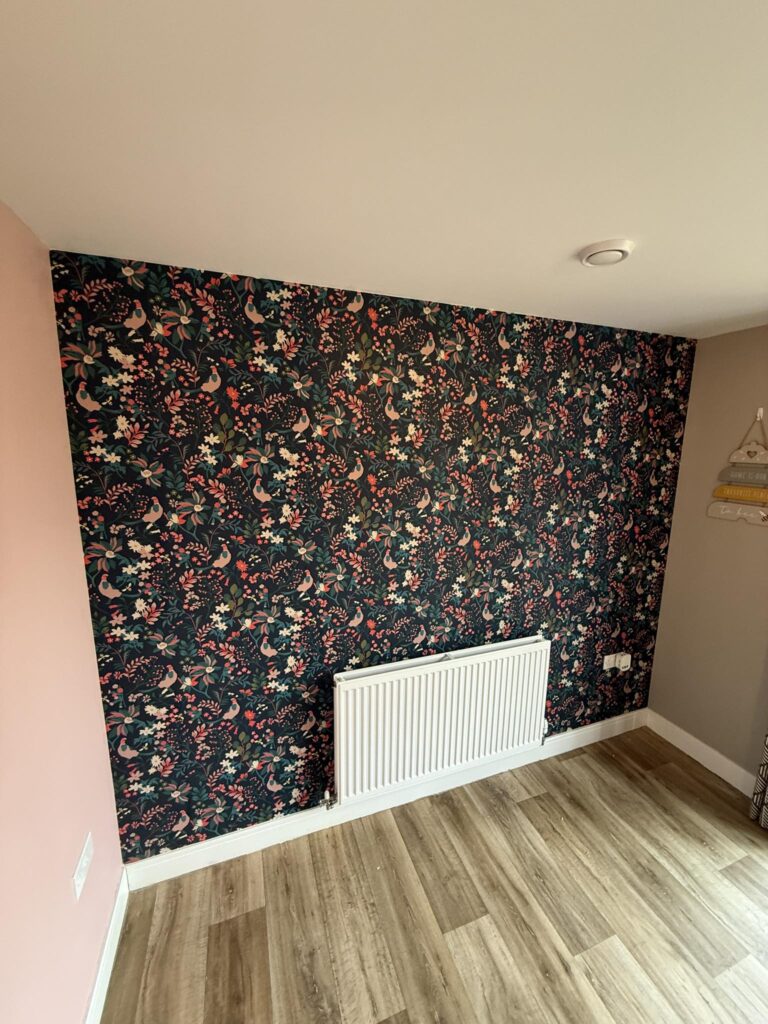Wallpapering in Minchinhampton